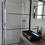 Moderny 3 - Spalnovy S Velkou Terasou Daire