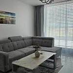 Moderny 3 - Spalnovy S Velkou Terasou
