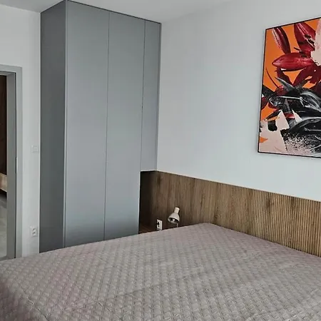 Moderny 3 - Spalnovy S Velkou Terasou