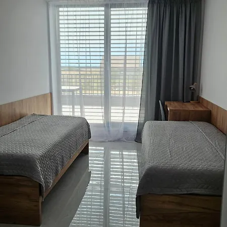 Apartman Moderny 3 - Spalnovy S Velkou Terasou Bobró