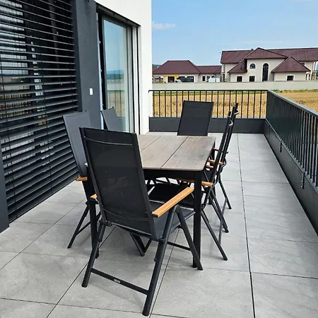 Apartman Moderny 3 - Spalnovy S Velkou Terasou *