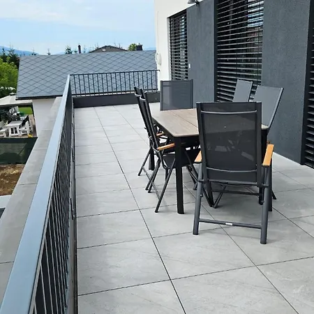 Moderny 3 - Spalnovy S Velkou Terasou *